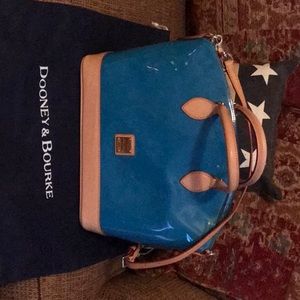 Dooney & Bourke purse